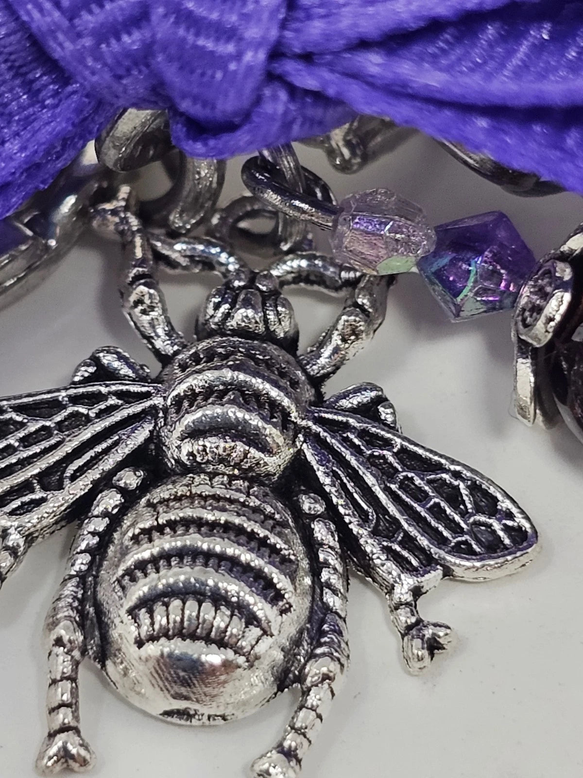 Purse Charm - Cage ball with diffuser and bee