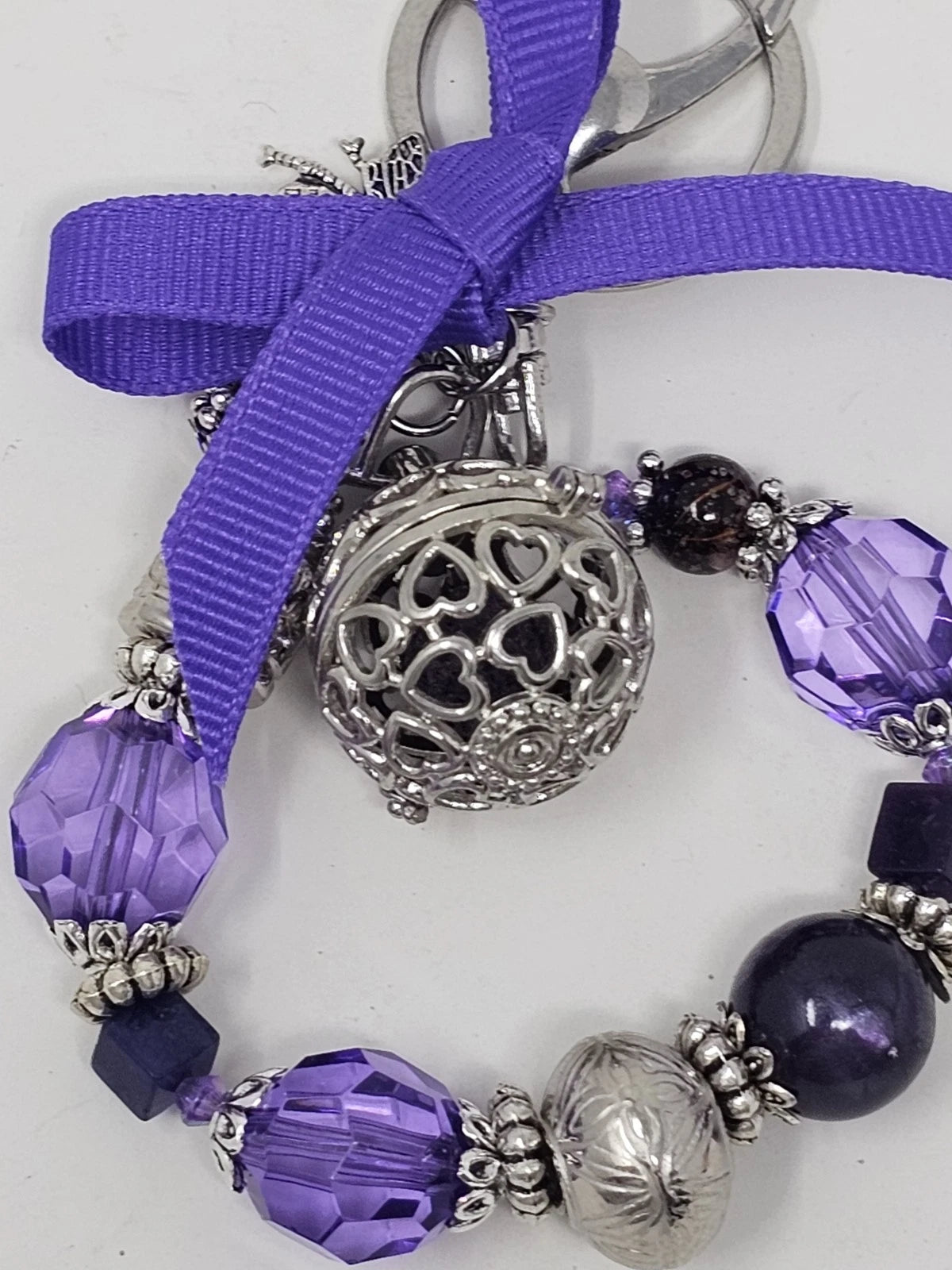 Purse Charm - Cage ball with diffuser and bee