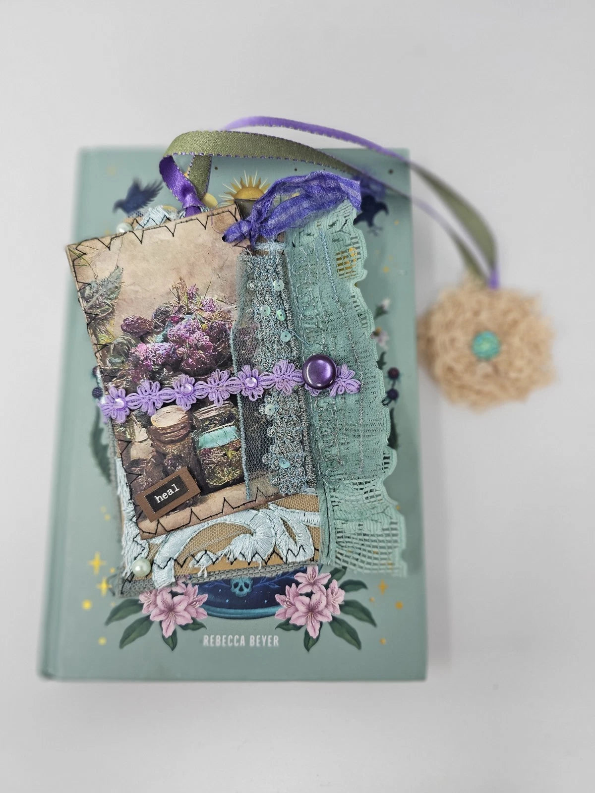 Vintage Chic Lace Bookmark - Heal - Handmade