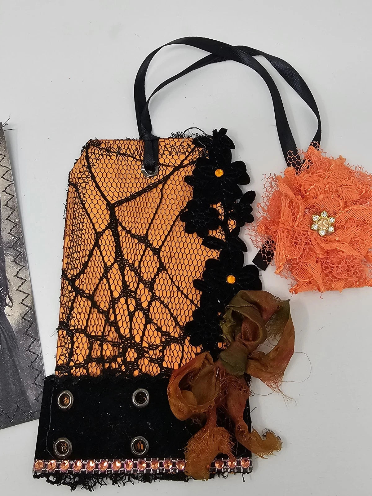 Vintage Chic Lace Bookmark - Romance