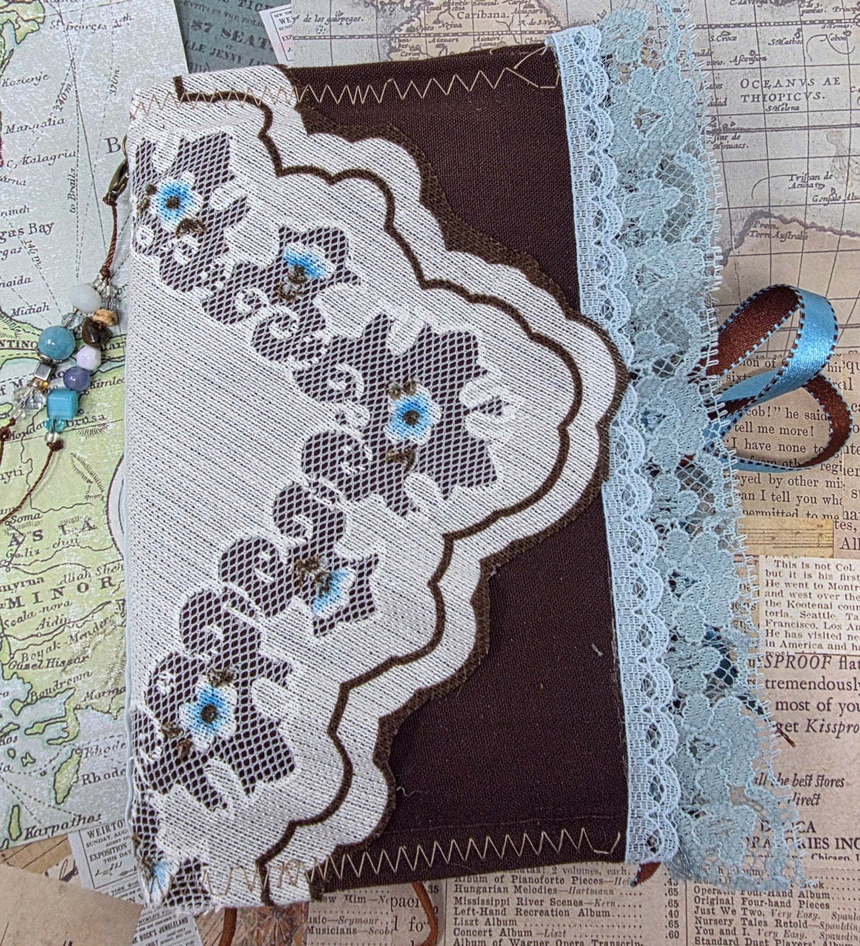 Vintage Passport Holder - Blue Roses