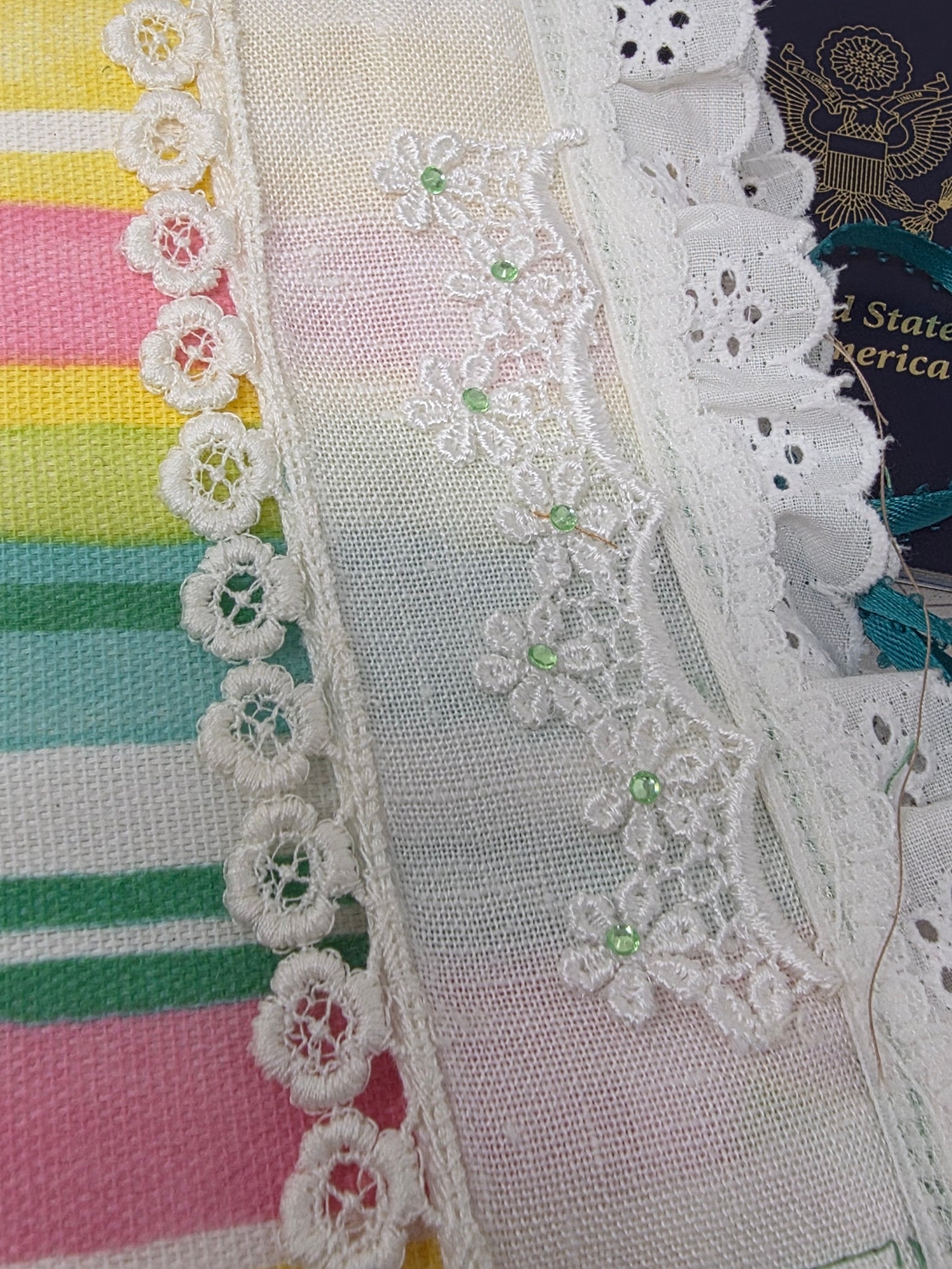 Vintage Passport Holder -  Margaridas