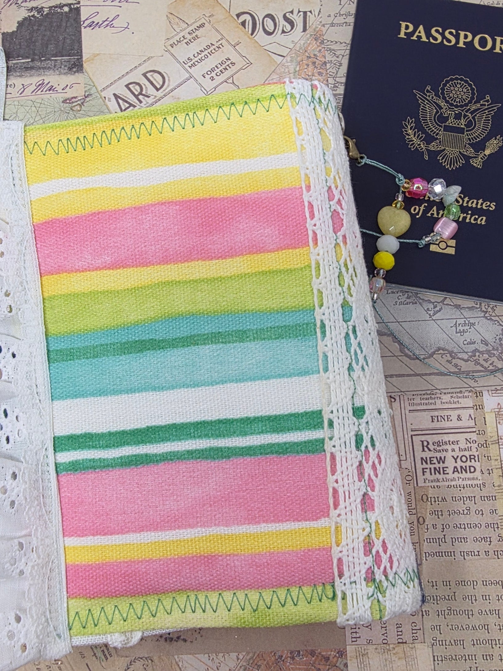 Vintage Passport Holder -  Margaridas