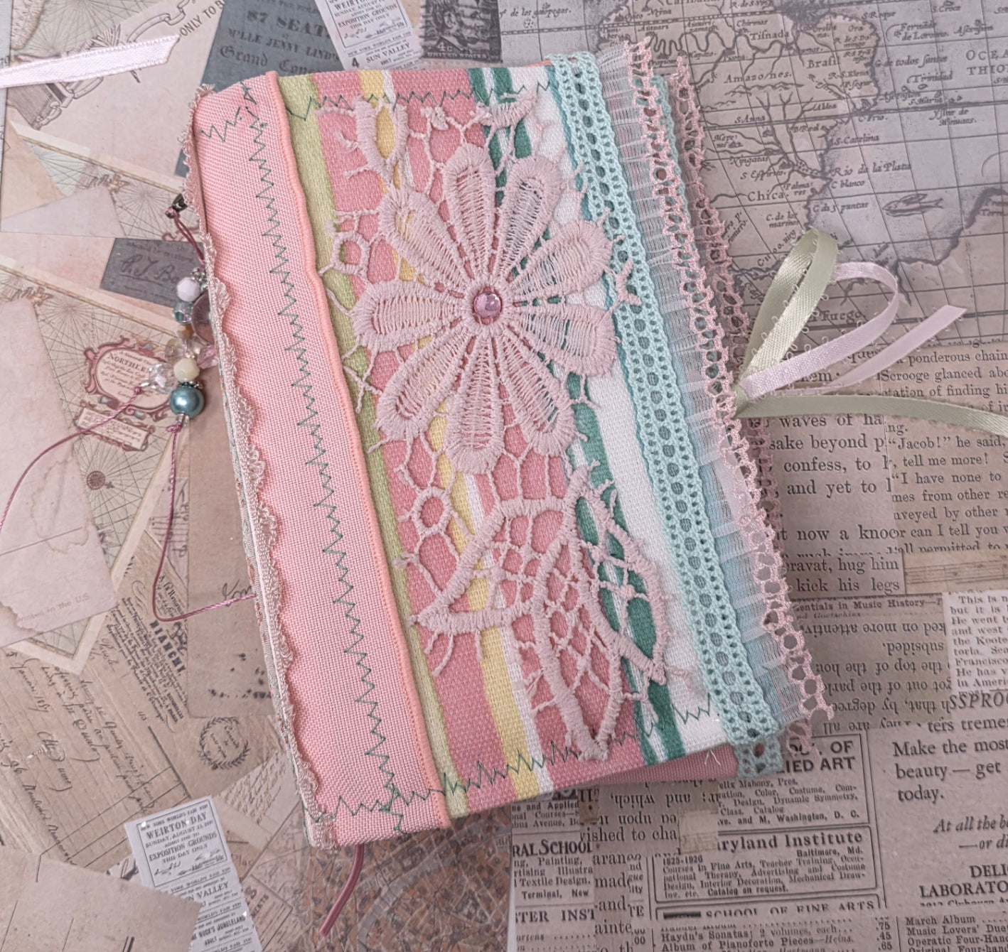 Vintage Passport Holder - Daisy