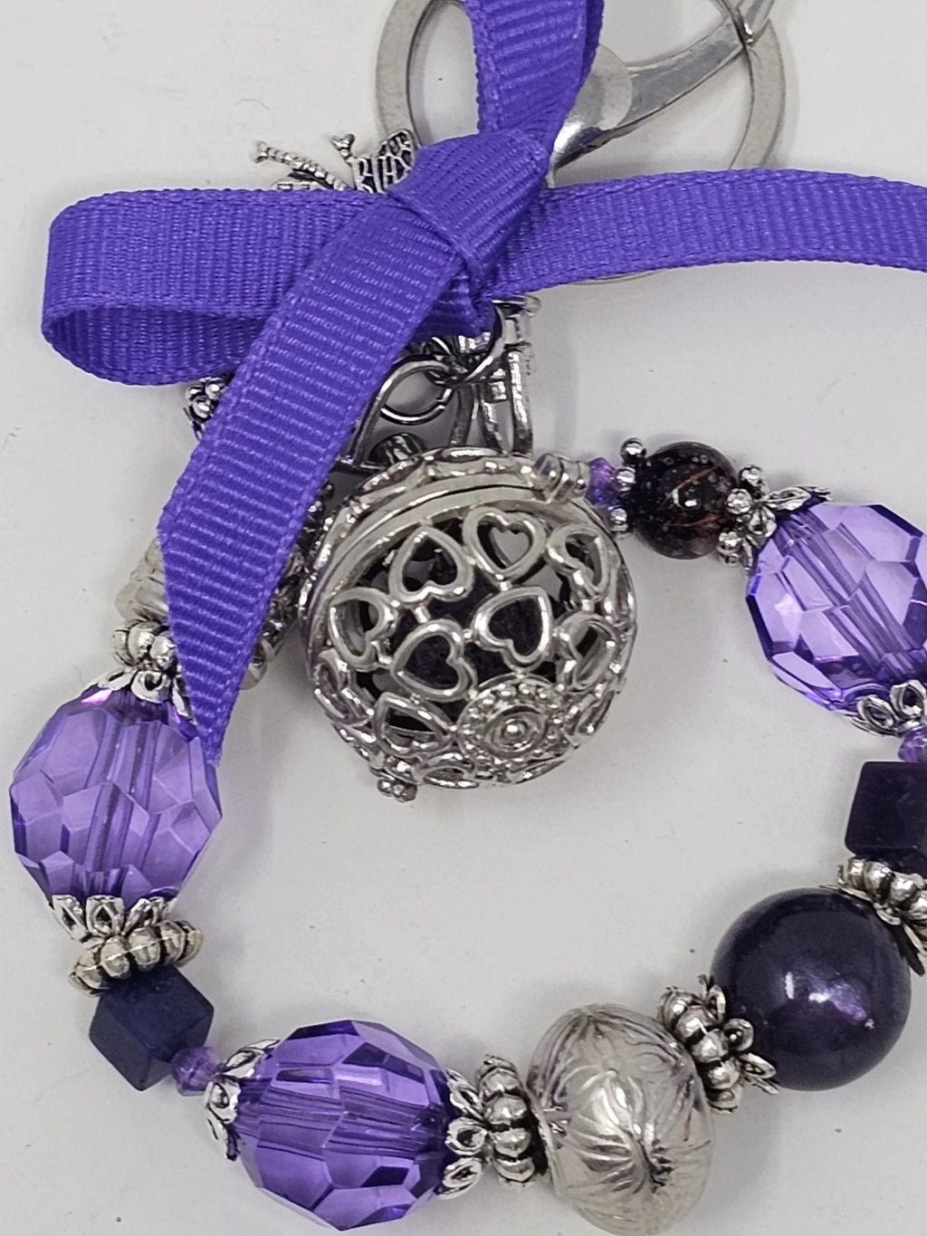 Purse Charm - Cage ball with diffuser and bee