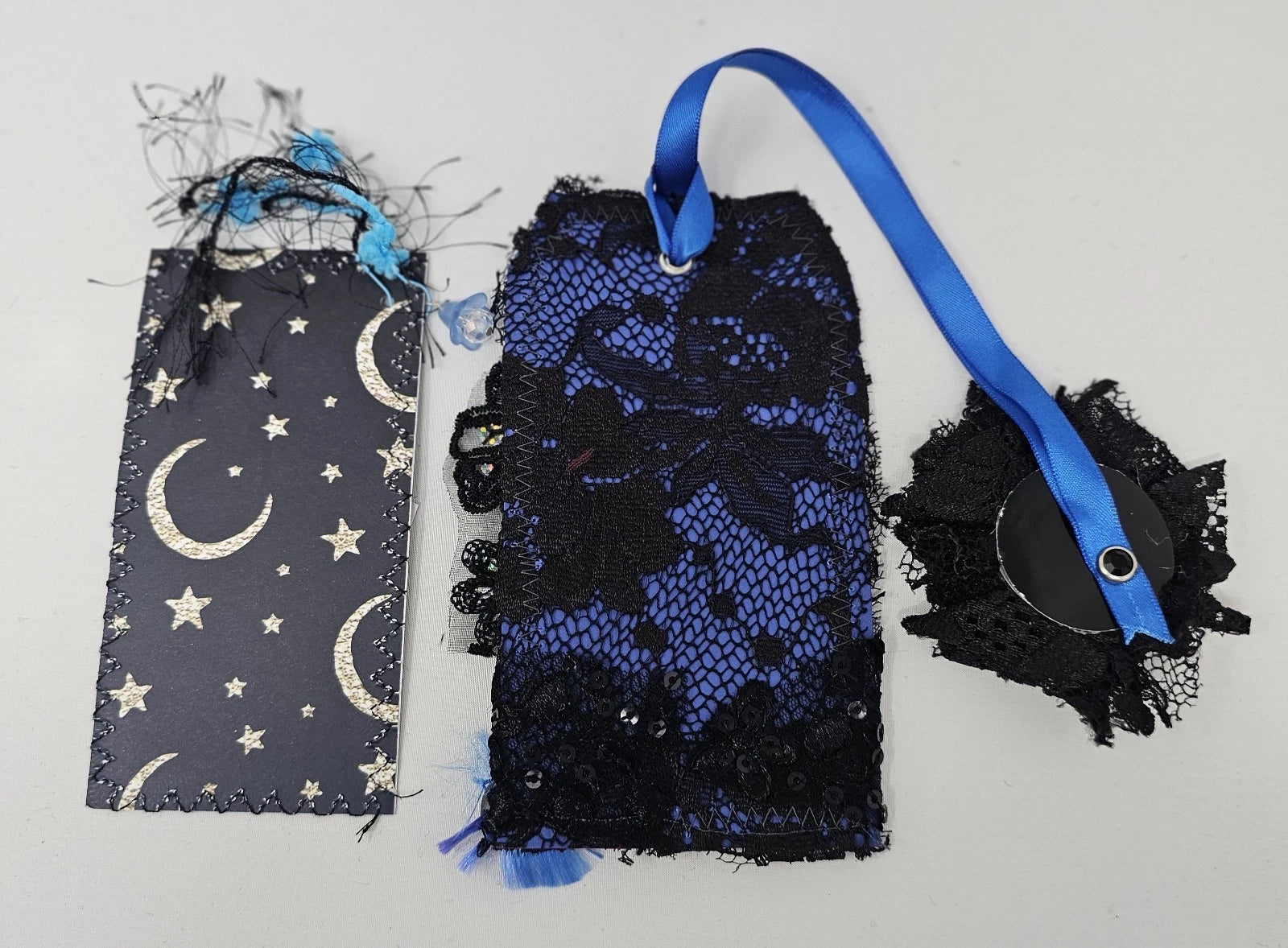 Vintage Chic Lace Bookmark - Breathtaking - Handmade